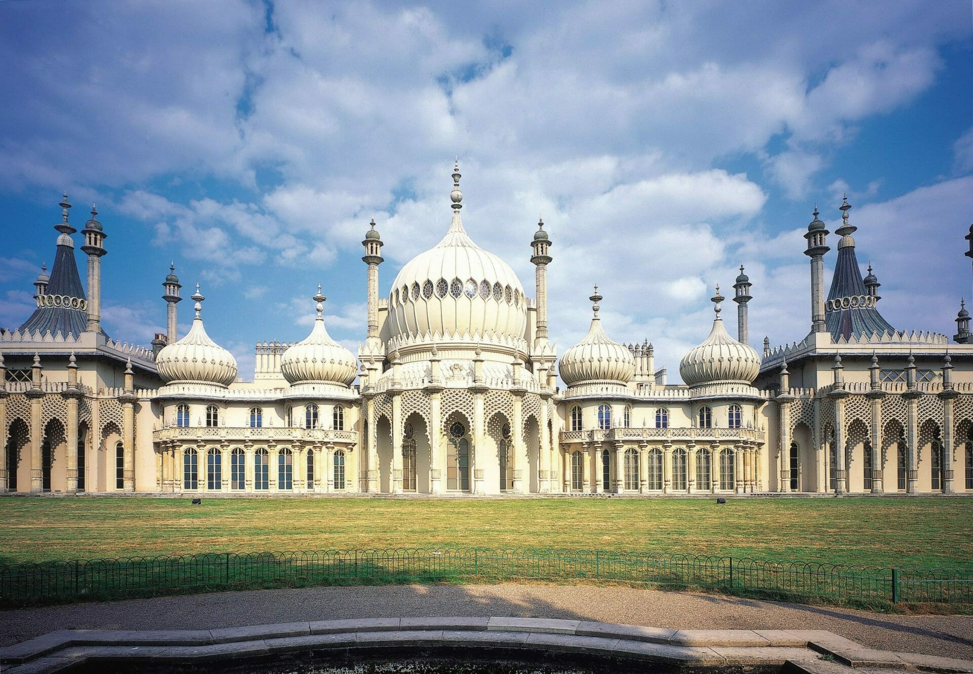 brighton royal pavilion city landmark