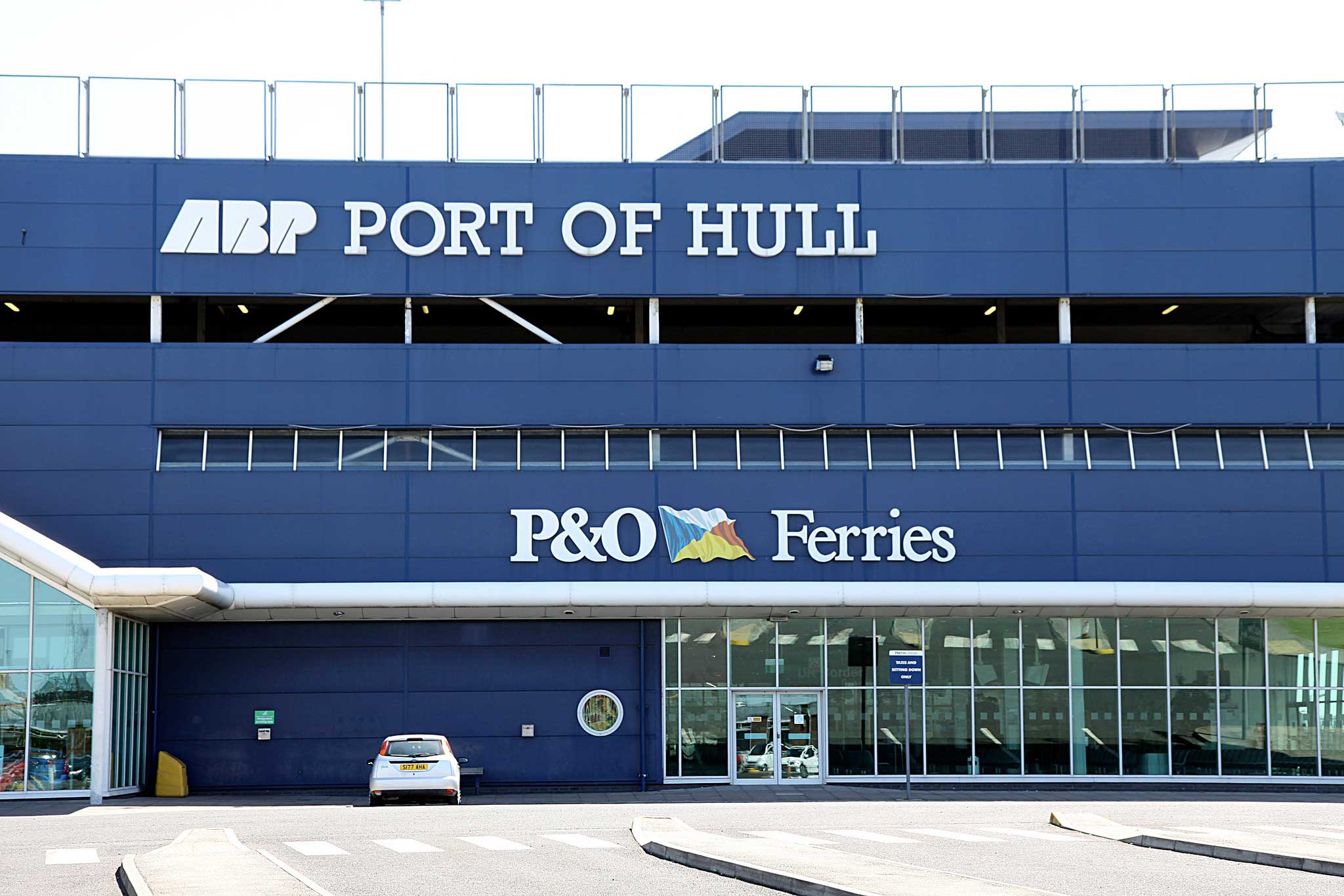 ferry port of hull departure point