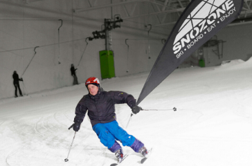 person skiing milton keynes snozone