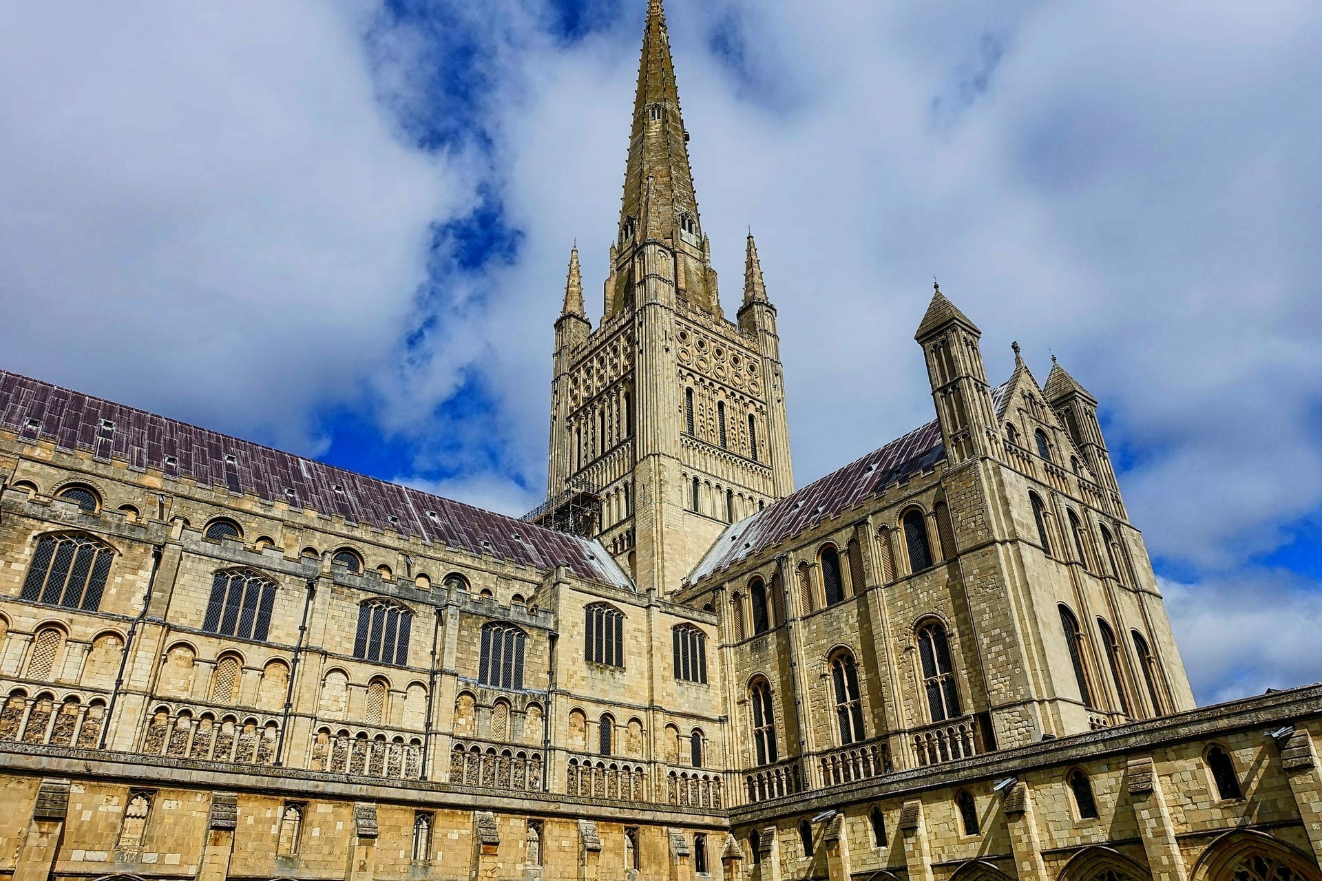 norwich cathedral major travel destination