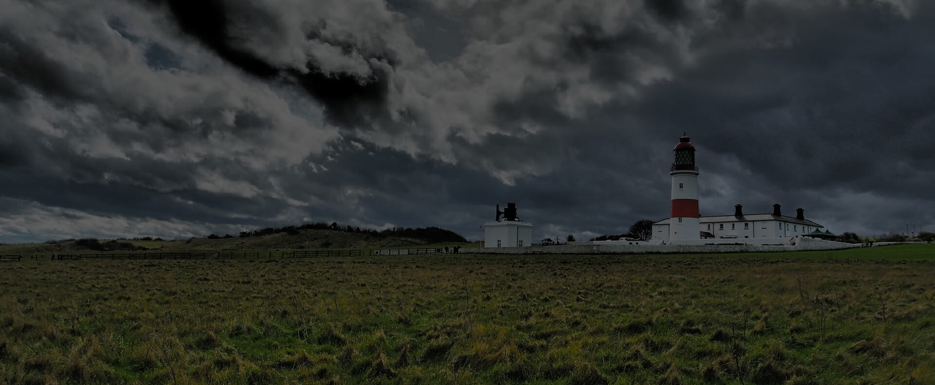 souter lighthouse sunderland grey sky
