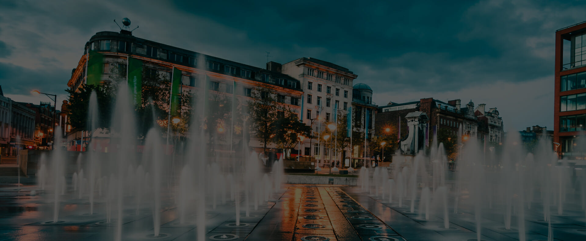 manchester city centre fountain