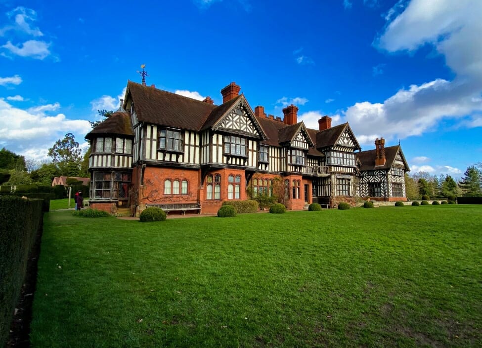 wolverhampton wightwick manor and old large building with grass to the front